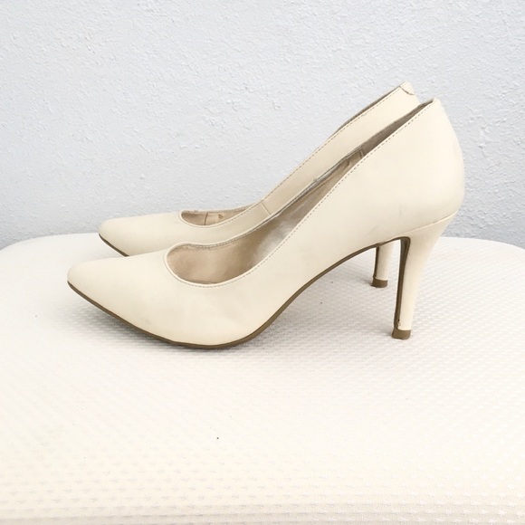 Beige/ivory pumps - Picture 4 of 4